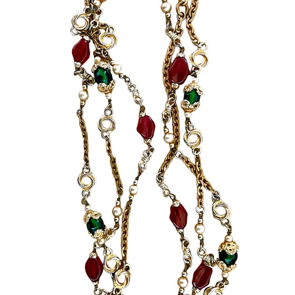 *SOLD* CHANEL 1984 LONG RED GREEN GRIPOIX PEARL SAUTOIR NECKLACE 64 inches - Picture 5 of 6